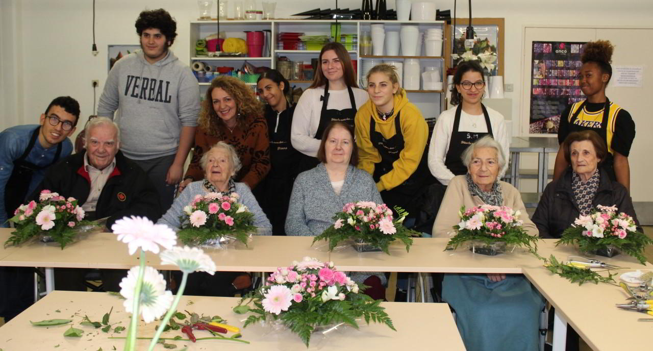 Atelier floral avec les résidents de la Villa des Collettes
